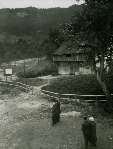 Bizau 1928, Auf den Hütten