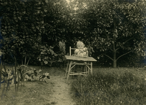 Garten 1926, Kindertisch