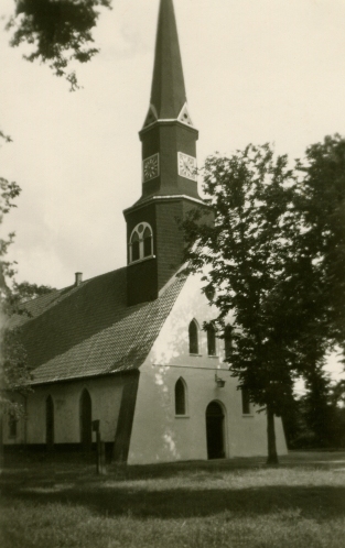 Hennstedt 1956, Kirche