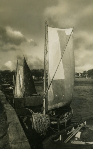 Rostock 1934, Segelboot in Warnemünde