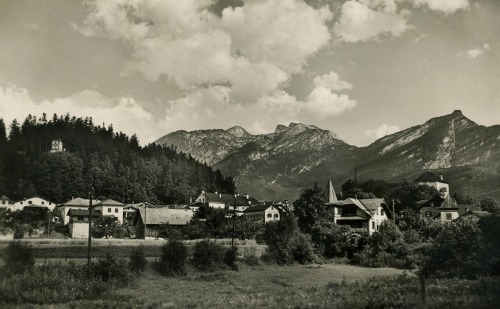 Golling 1938, mit dem Tennengebirge