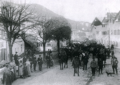 Reutte 1914, Pferde im Obermarkt